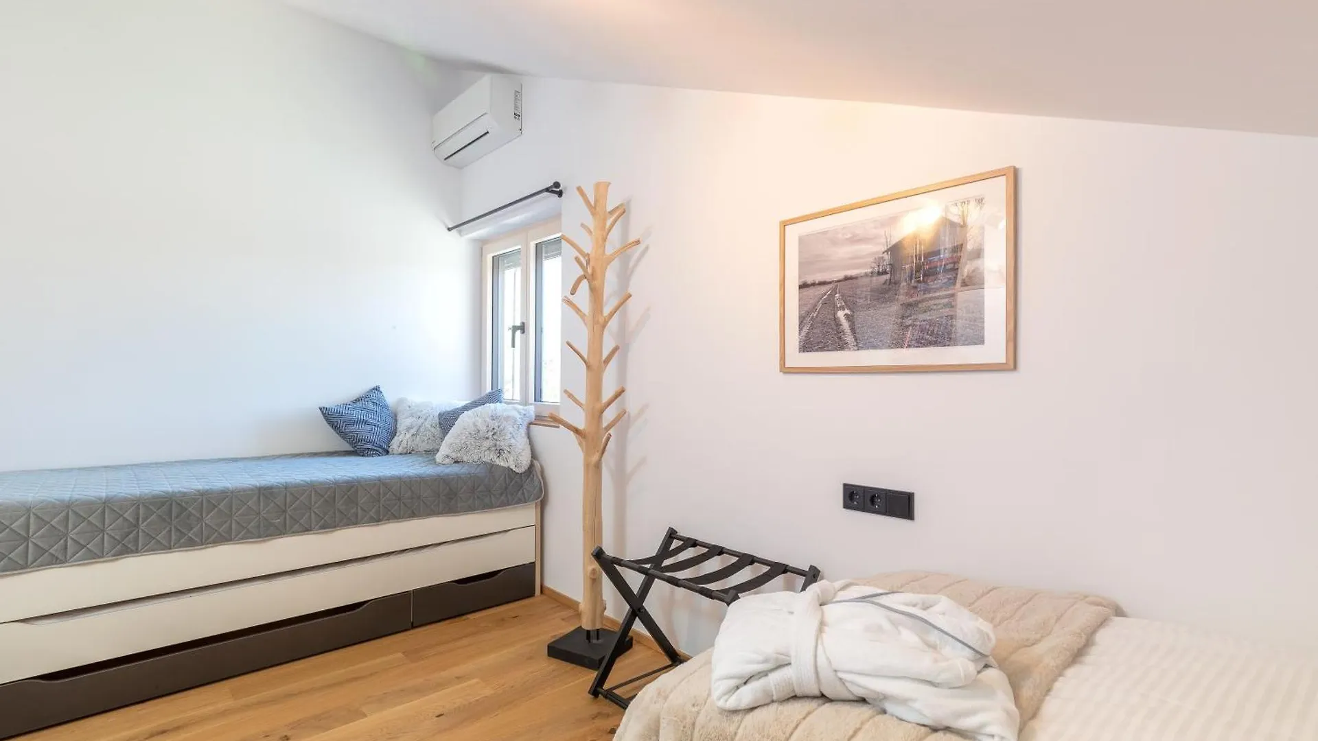 Apartment Chiemgauloft , 5 Sterne Ferienwohnung Am Chiemsee Ubersee Germany